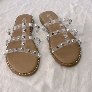 Forever Brand Women’s Studded Sandals Size 6